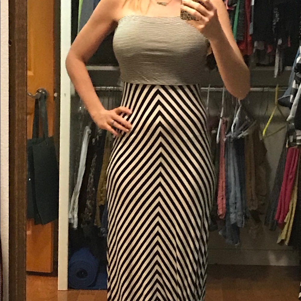 B/W Strapless Maxi Dress